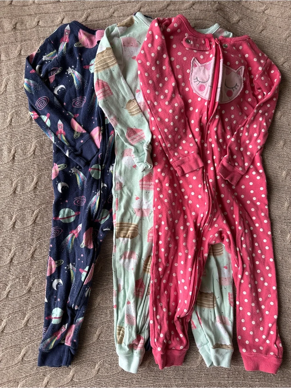 EUC Carter’s 5pc Baby Girl Pajama Bundle, 24 Months